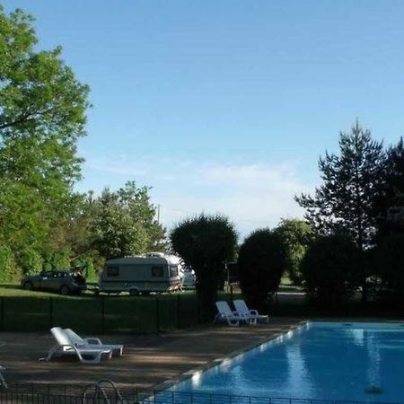 Camping De La Croix D'Arles Bourg  Zewnętrze zdjęcie