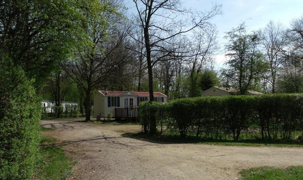 Camping De La Croix D'Arles Bourg  Zewnętrze zdjęcie