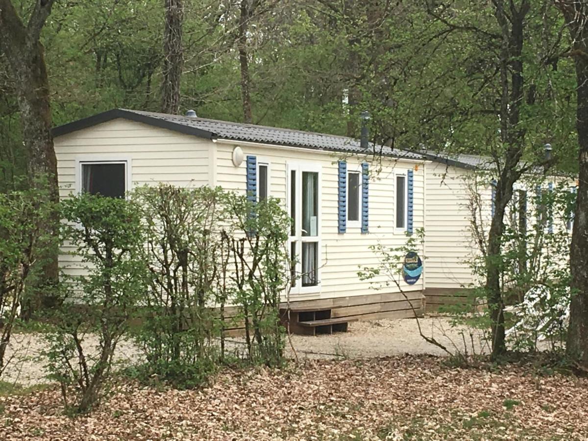 Camping De La Croix D'Arles Bourg  Zewnętrze zdjęcie
